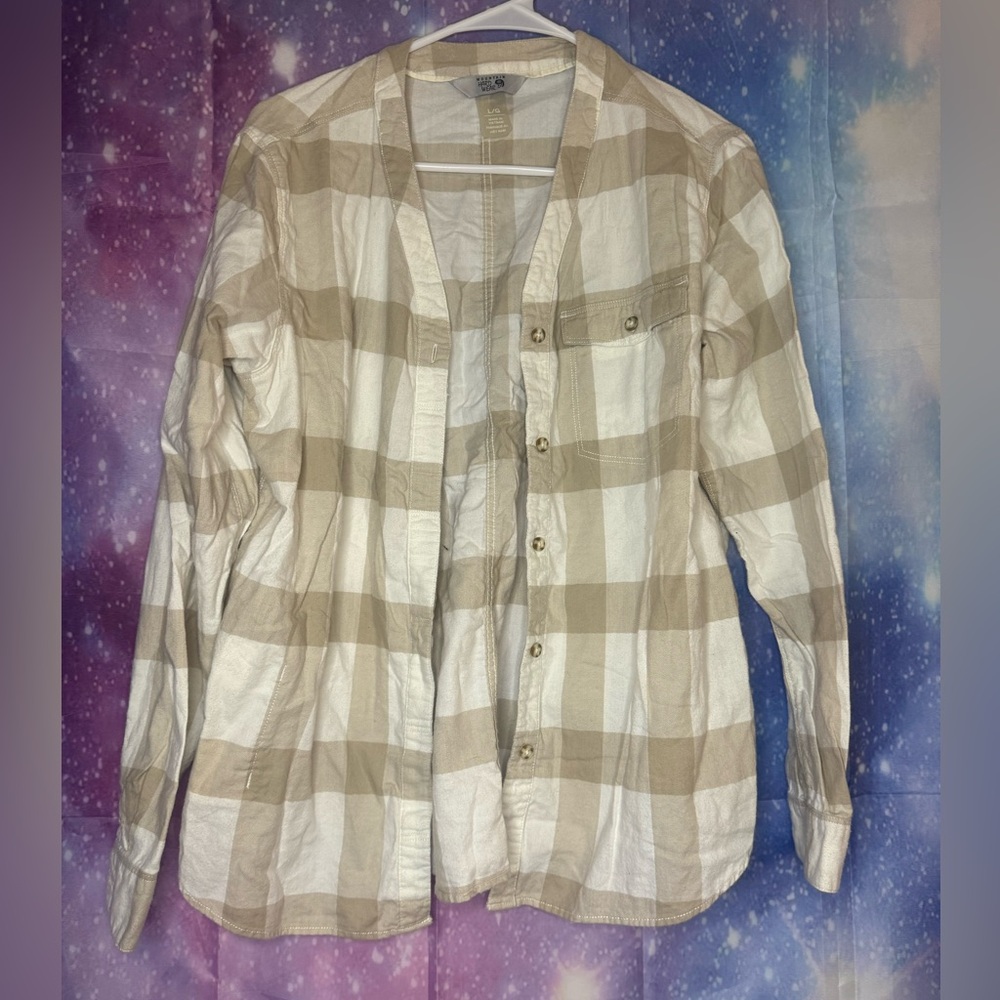 Women’s mountain hardware plaid shirt 🛍